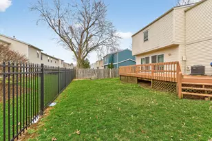 900 Pebblelane Dr, Columbus, OH 43085 - Photo 33