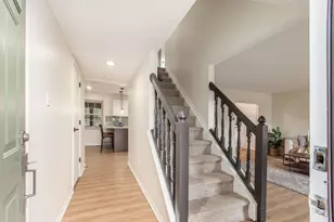 3873 Tweedsmuir Dr, Columbus, OH 43221 - Photo 3