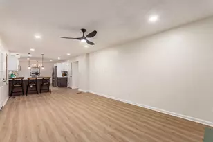 3873 Tweedsmuir Dr, Columbus, OH 43221 - Photo 13