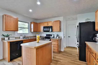 348 Holly Grove Road, Lewis Center, OH 43035 - Photo 17