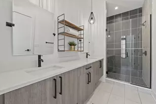 318 Cornelius St, Columbus, OH 43215 - Photo 33