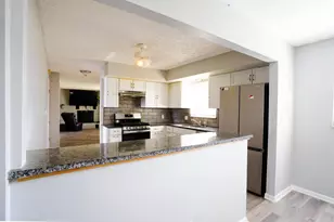 1523 Hempwood Dr, Columbus, OH 43229 - Photo 7