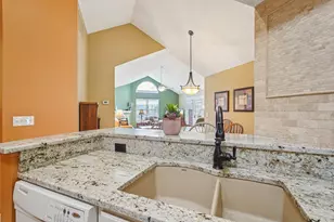 6370 Pinehurst Pointe, Westerville, OH 43082 - Photo 7