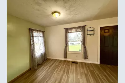 108 W Concord Lane, Bloomingburg, OH 43106 - Photo 7