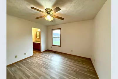 108 W Concord Lane, Bloomingburg, OH 43106 - Photo 15