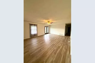 108 W Concord Lane, Bloomingburg, OH 43106 - Photo 9