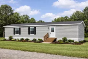 1023 Tiffin St, Bucyrus, OH 44820 - Photo 1