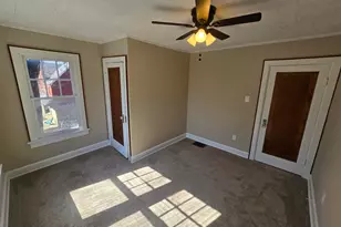 2570 E 5th Ave, Columbus, OH 43219 - Photo 19