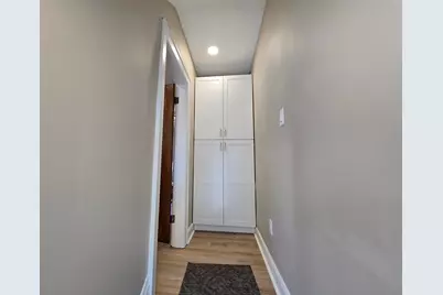 2570 E 5th Avenue, Columbus, OH 43219 - Photo 19