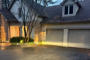 586 Pinegrove Pl, Columbus, OH 43230 - Photo 3