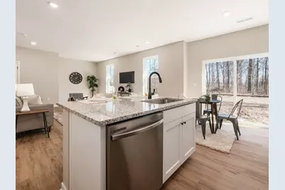 352 Postle Boulevard, Columbus, OH 43228 - Photo 7