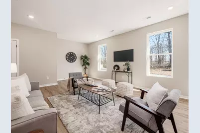 352 Postle Boulevard, Columbus, OH 43228 - Photo 3