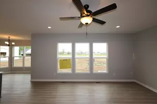 32 Banyan Dr, Lewis Center, OH 43035 - Photo 7