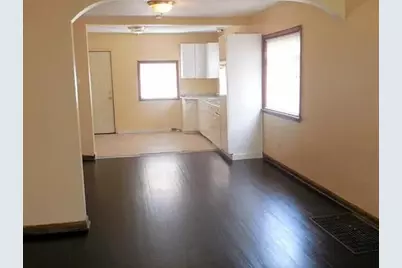 884 S Hague Avenue, Columbus, OH 43204 - Photo 3