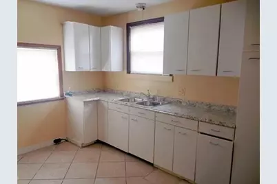 884 S Hague Avenue, Columbus, OH 43204 - Photo 5