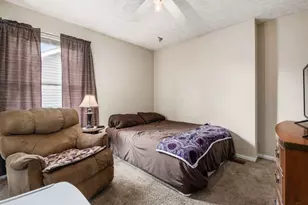 6049 Woodsboro Dr, Columbus, OH 43228 - Photo 19