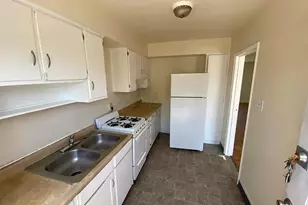 73 N Hampton Rd, Columbus, OH 43213 - Photo 3