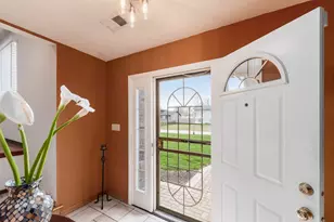 5226 Lindora Dr, Columbus, OH 43232 - Photo 3