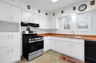 463 Darbyhurst Rd, Columbus, OH 43228 - Photo 7