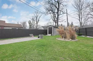 463 Darbyhurst Rd, Columbus, OH 43228 - Photo 23