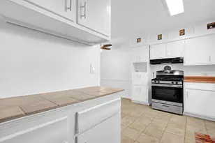 463 Darbyhurst Rd, Columbus, OH 43228 - Photo 11