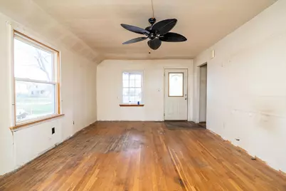 3453 Eisenhower Road, Columbus, OH 43224 - Photo 5