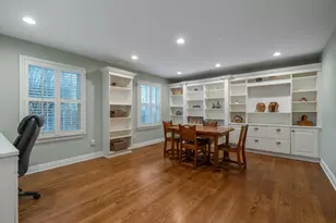 2604 Sherwood Rd, Columbus, OH 43209 - Photo 9