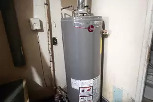 2676 Shelly Dr, Columbus, OH 43207 - Photo 11