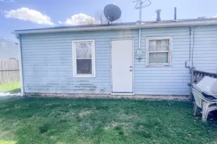 2676 Shelly Dr, Columbus, OH 43207 - Photo 41