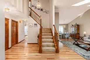 703 Suntree Dr, Westerville, OH 43081 - Photo 3