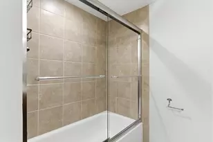 1330 Lake Shore Dr, Columbus, OH 43204 - Photo 25