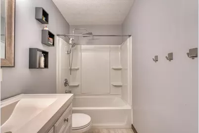 1833 Lakeview Drive, Newark, OH 43055 - Photo 11