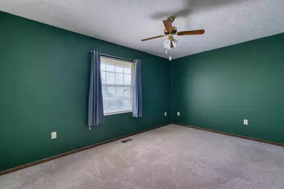 1833 Lakeview Drive, Newark, OH 43055 - Photo 13