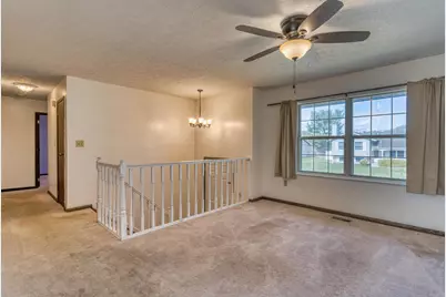 1833 Lakeview Drive, Newark, OH 43055 - Photo 3