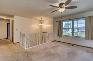 1833 Lakeview Dr, Newark, OH 43055 - Photo 3