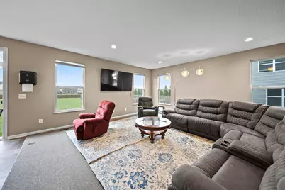 5690 Queen Victoria Street, Groveport, OH 43125 - Photo 21