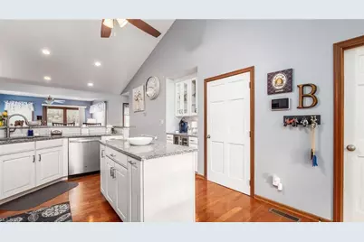 5465 Airwood Drive, Zanesville, OH 43701 - Photo 9