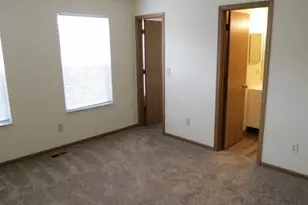 268 Chatterly Ln, Columbus, OH 43207 - Photo 7