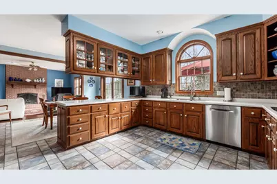 1826 Pleasantview Drive NE, Lancaster, OH 43130 - Photo 11