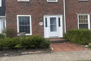 575 Dlyn St, Columbus, OH 43228 - Photo 1