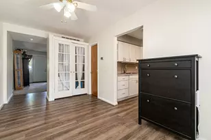 575 Dlyn St, Columbus, OH 43228 - Photo 5