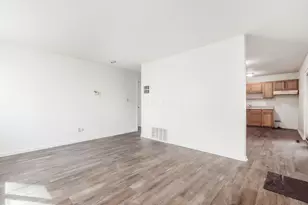 1565 Smith Rd, Columbus, OH 43207 - Photo 7