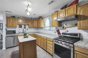 443 Lawrence Ave, Columbus, OH 43228 - Photo 11