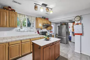 443 Lawrence Ave, Columbus, OH 43228 - Photo 13