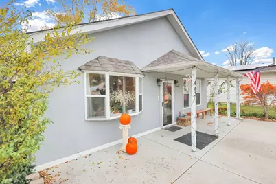 443 Lawrence Avenue, Columbus, OH 43228 - Photo 3