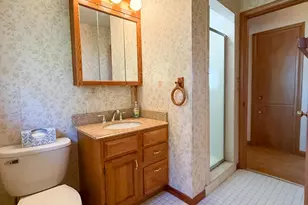 3335 Sycamore Knolls Dr, Columbus, OH 43219 - Photo 15