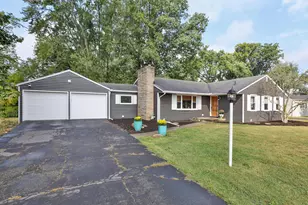 135 Crestview Dr, Delaware, OH 43015 - Photo 3