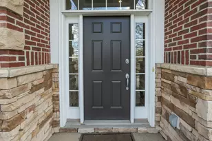 1041 Bluffway Dr, Columbus, OH 43235 - Photo 3