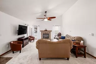 3226 Summer Glen Dr, Grove City, OH 43123 - Photo 7