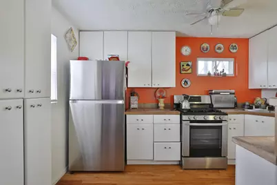 957 E 13th Avenue, Columbus, OH 43211 - Photo 11